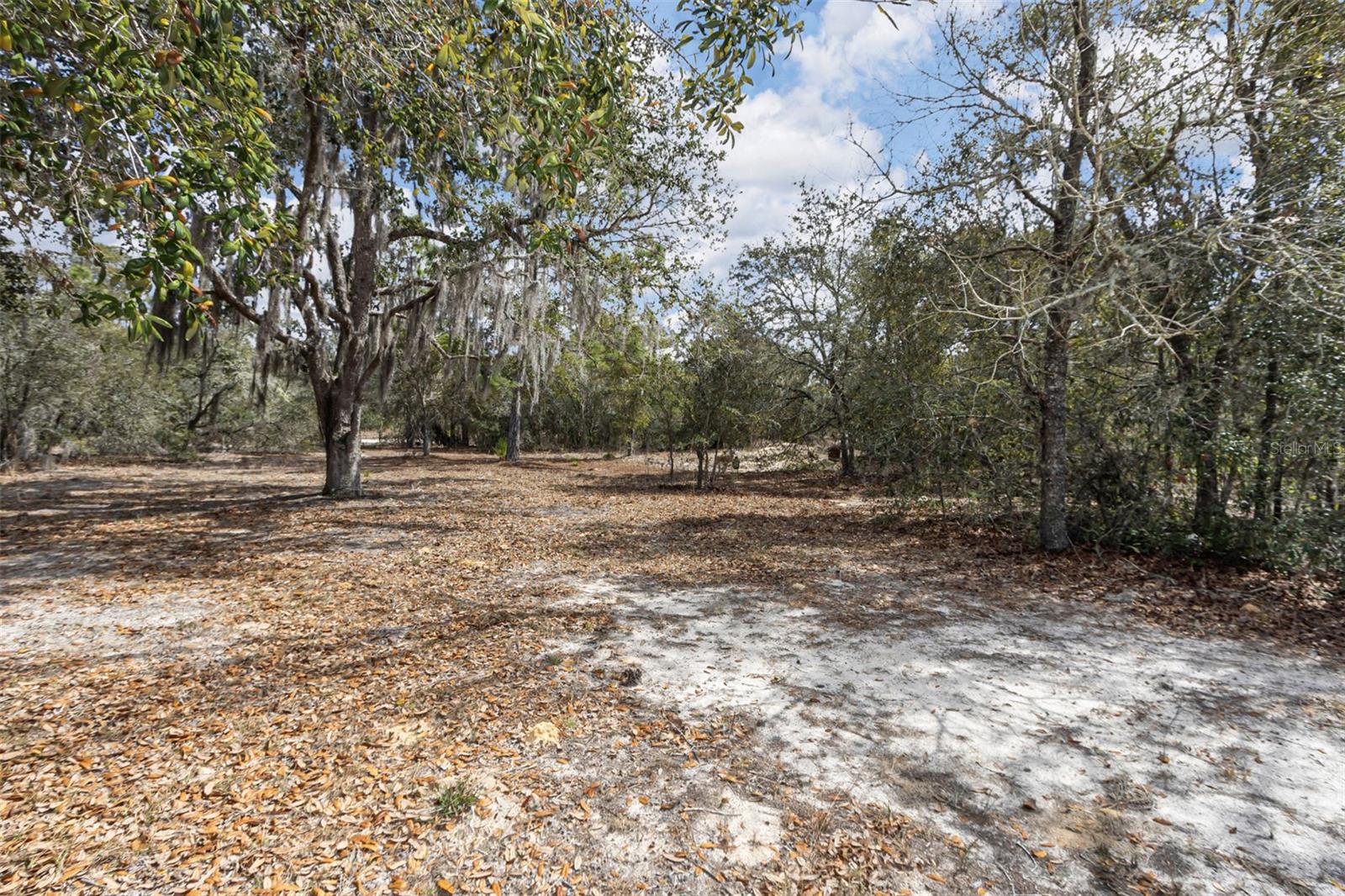 RAINBOW LAKES ESTATE - Residential