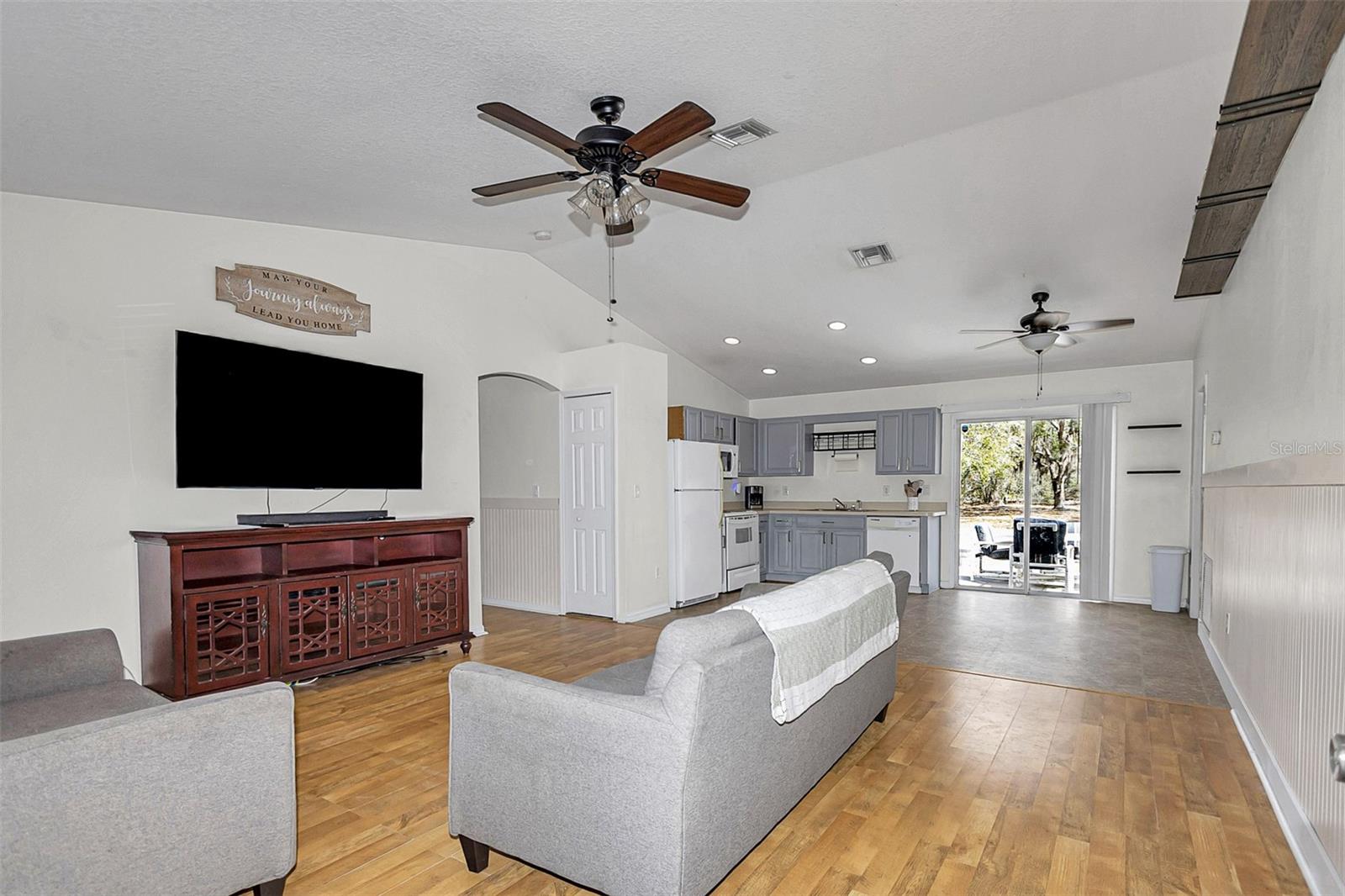 4963 SW HYACINTH COURT