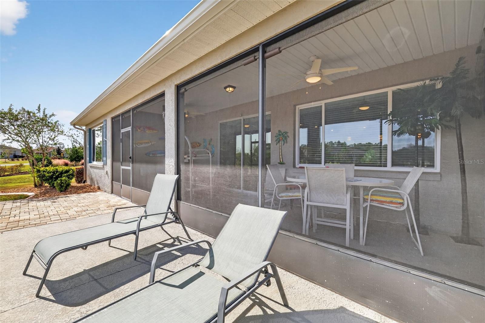 ON TOP/THE WORLD AVALON PH 6 - Residential