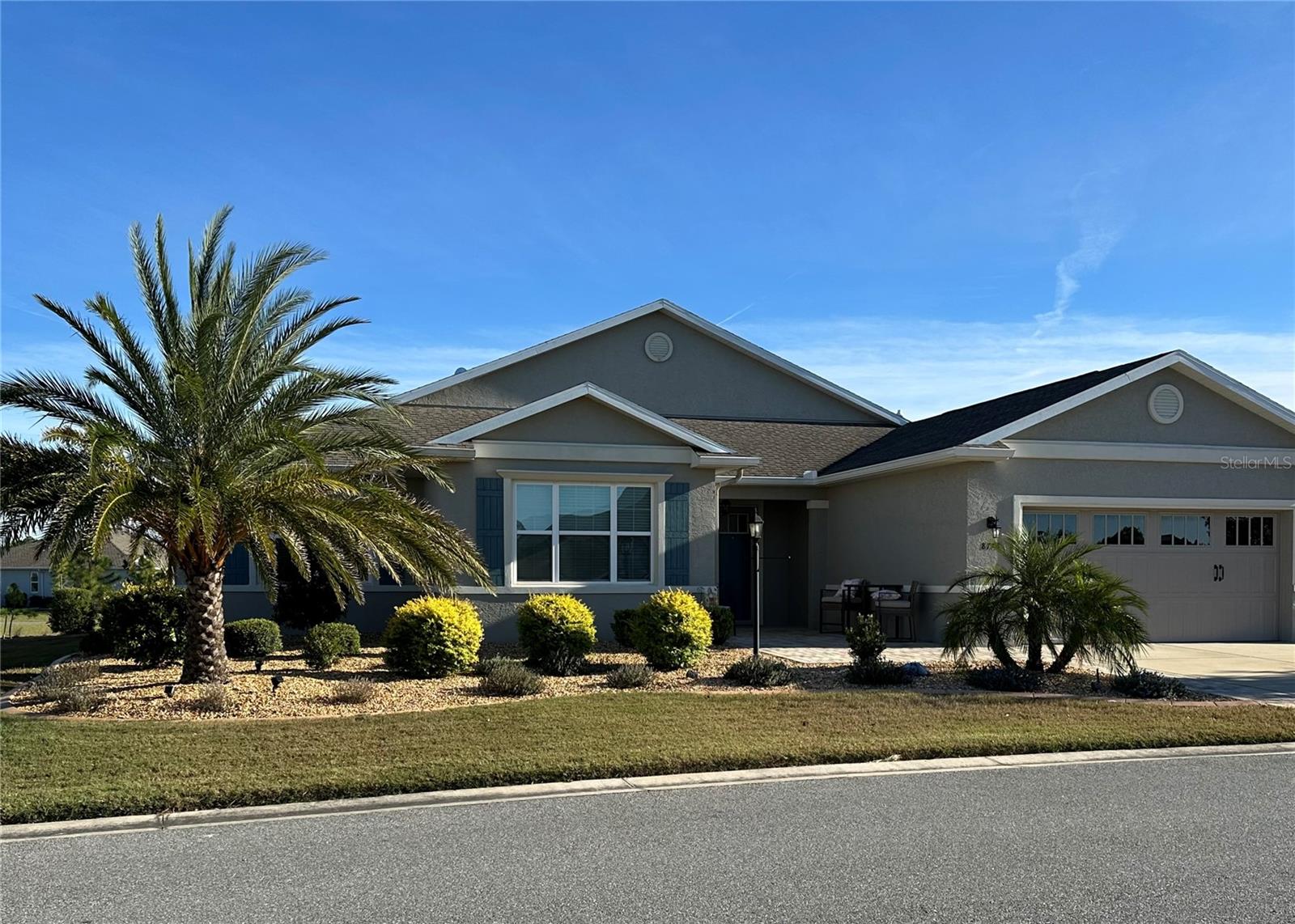 ON TOP/THE WORLD AVALON PH 6 - Residential