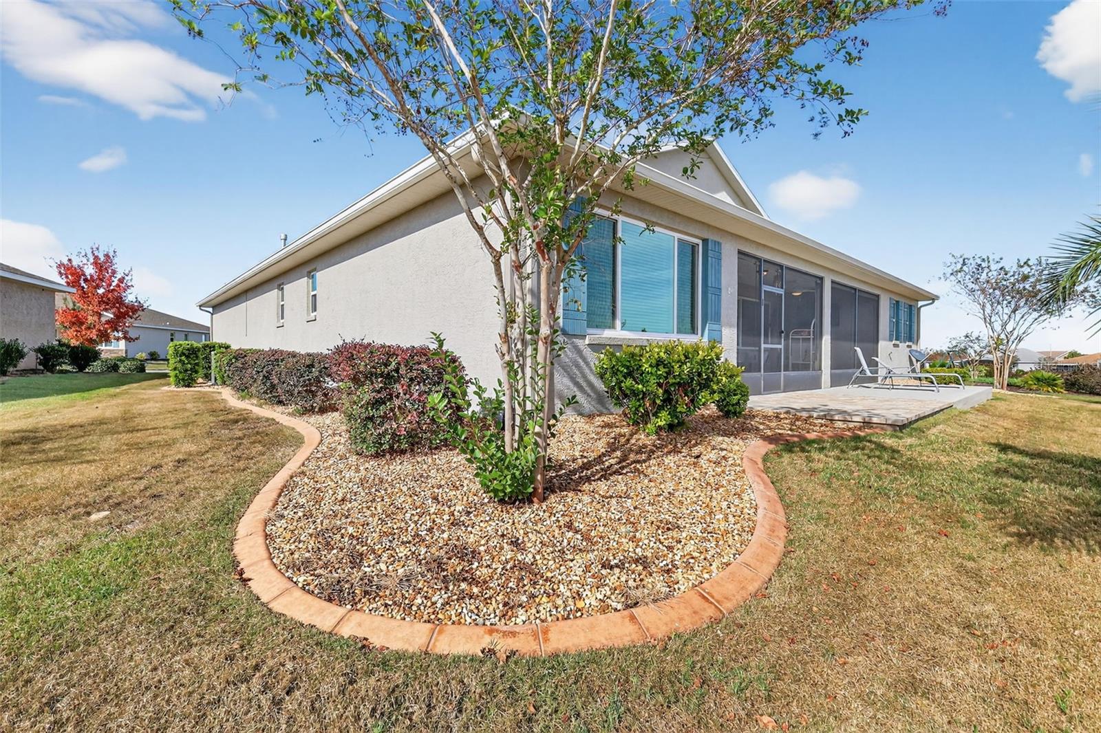 ON TOP/THE WORLD AVALON PH 6 - Residential