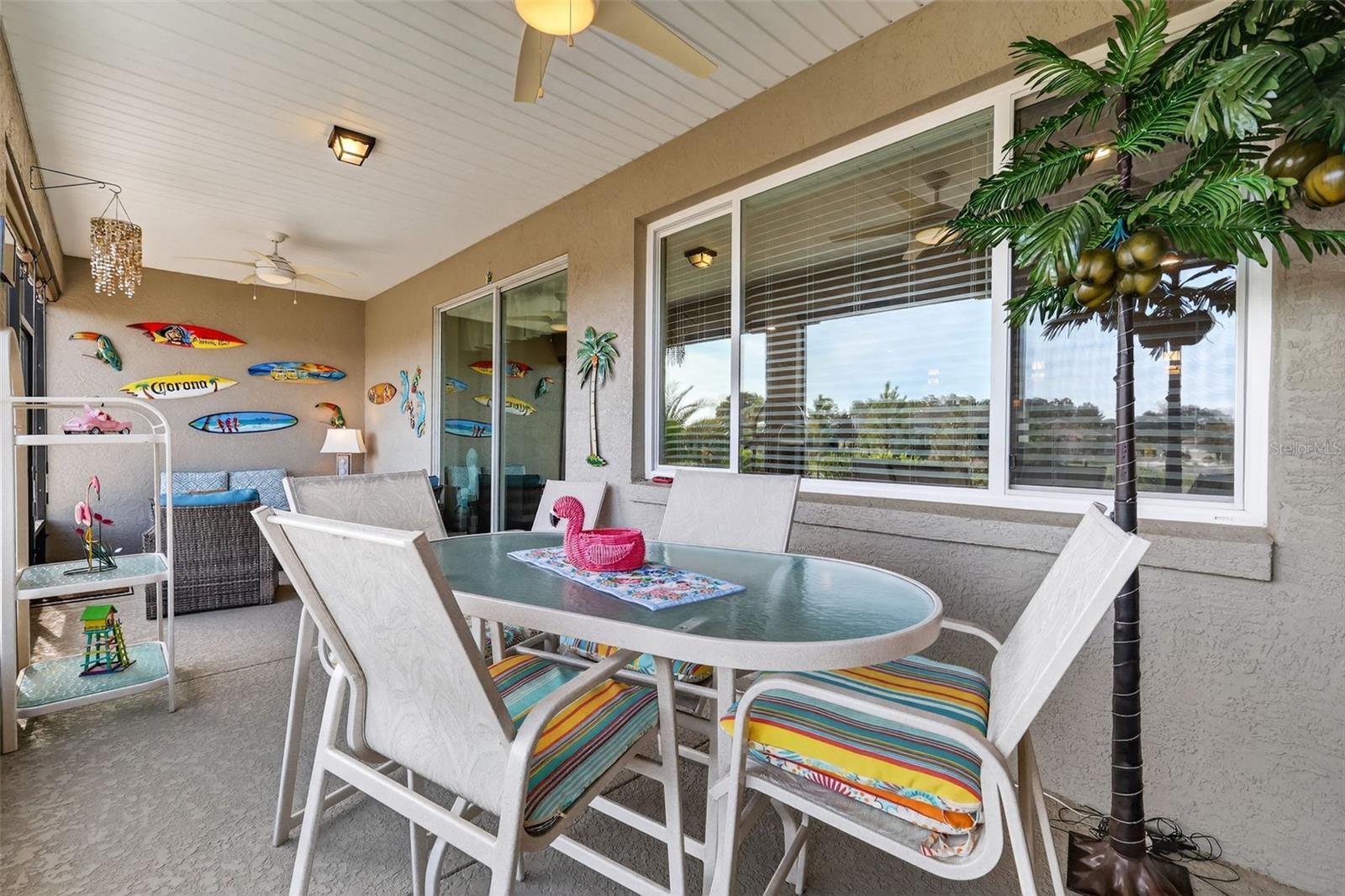 ON TOP/THE WORLD AVALON PH 6 - Residential