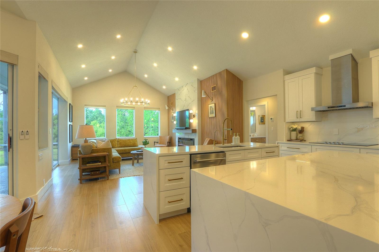 204 WATER VIEW COURT