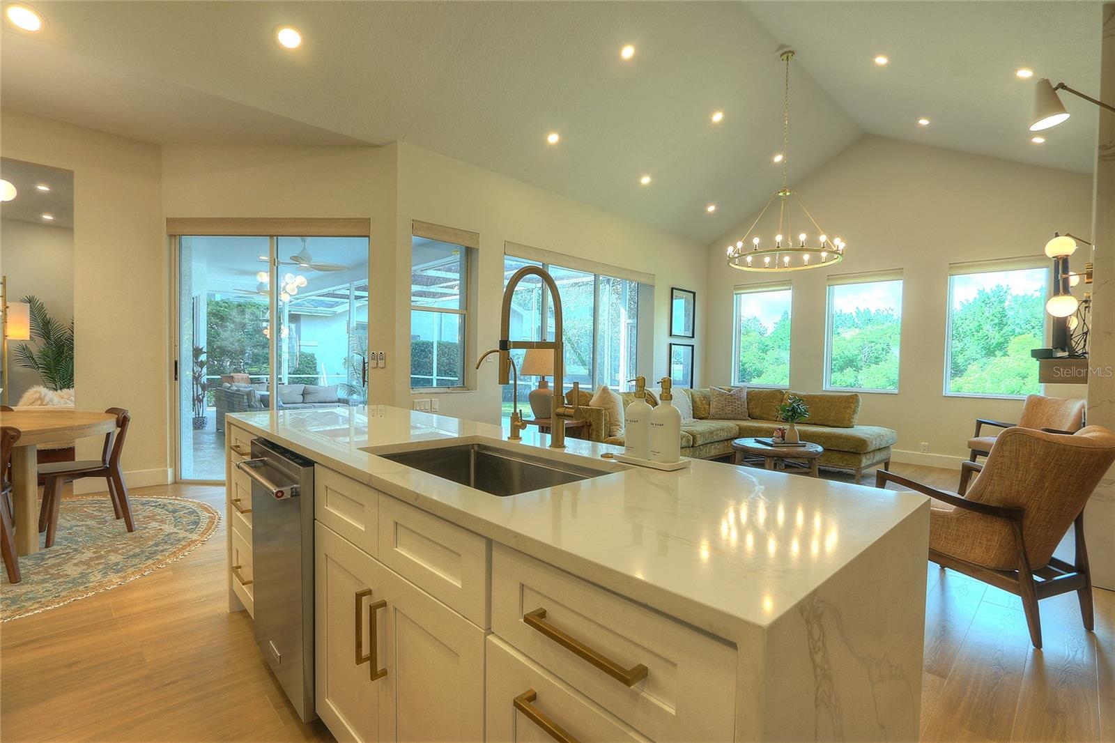 204 WATER VIEW COURT