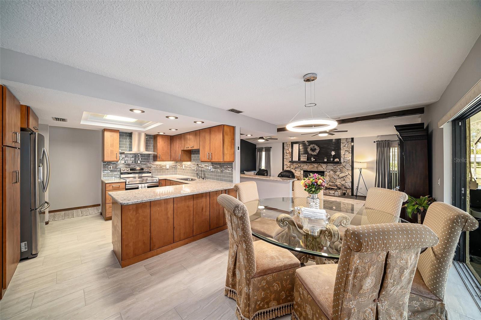 SHADOW LAKES ESTATES - Residential