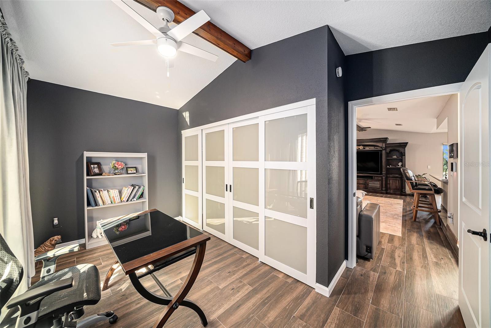 SHADOW LAKES ESTATES - Residential