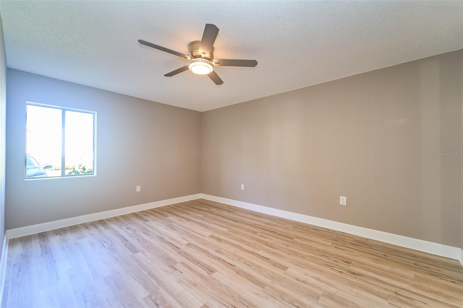 PEPPERTREE LAKE CONDO - Residential