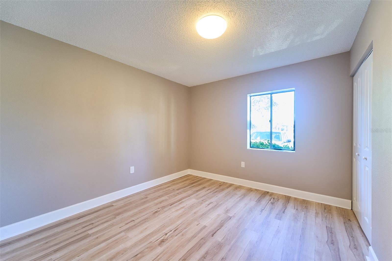 PEPPERTREE LAKE CONDO - Residential