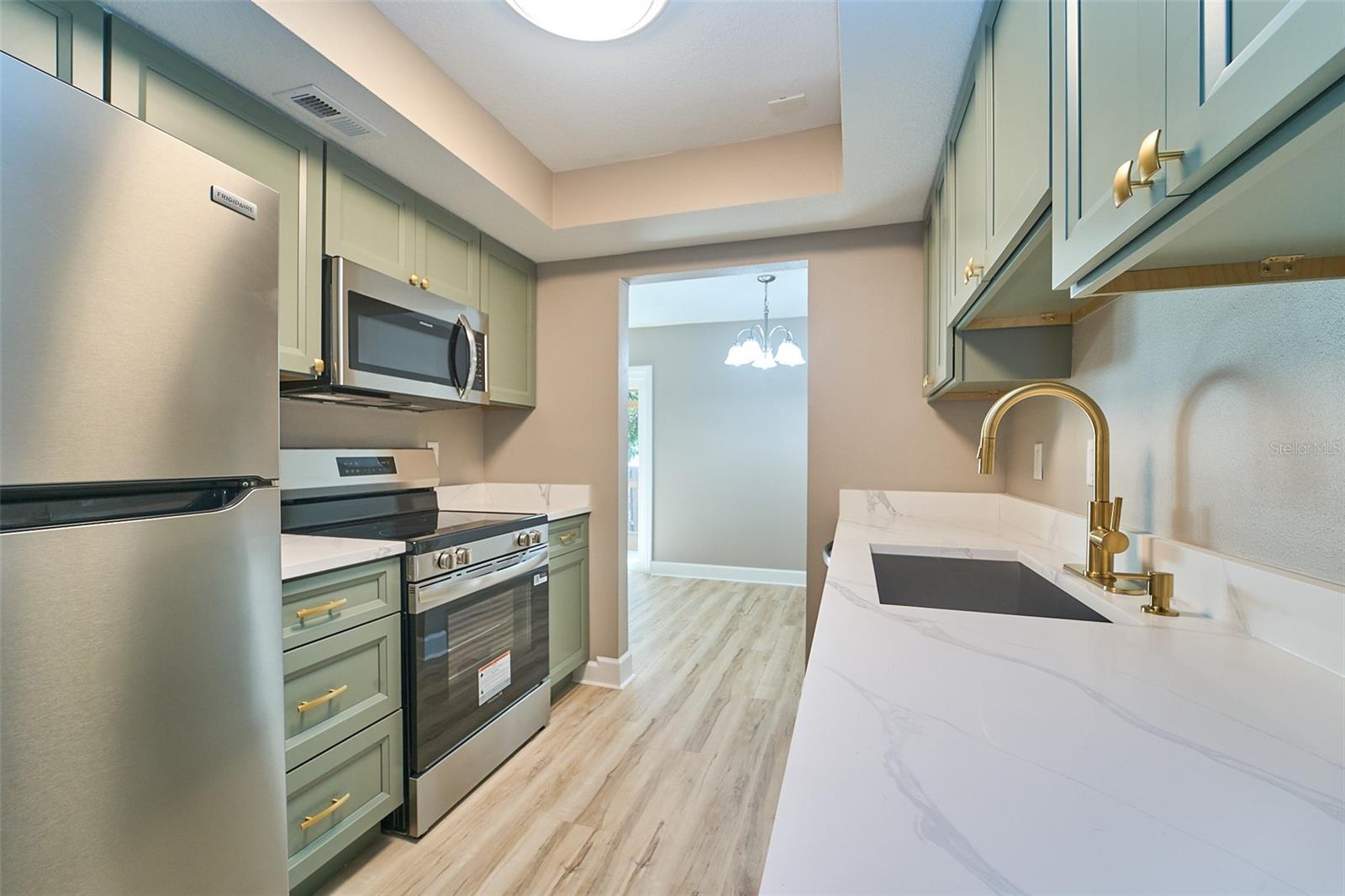 PEPPERTREE LAKE CONDO - Residential