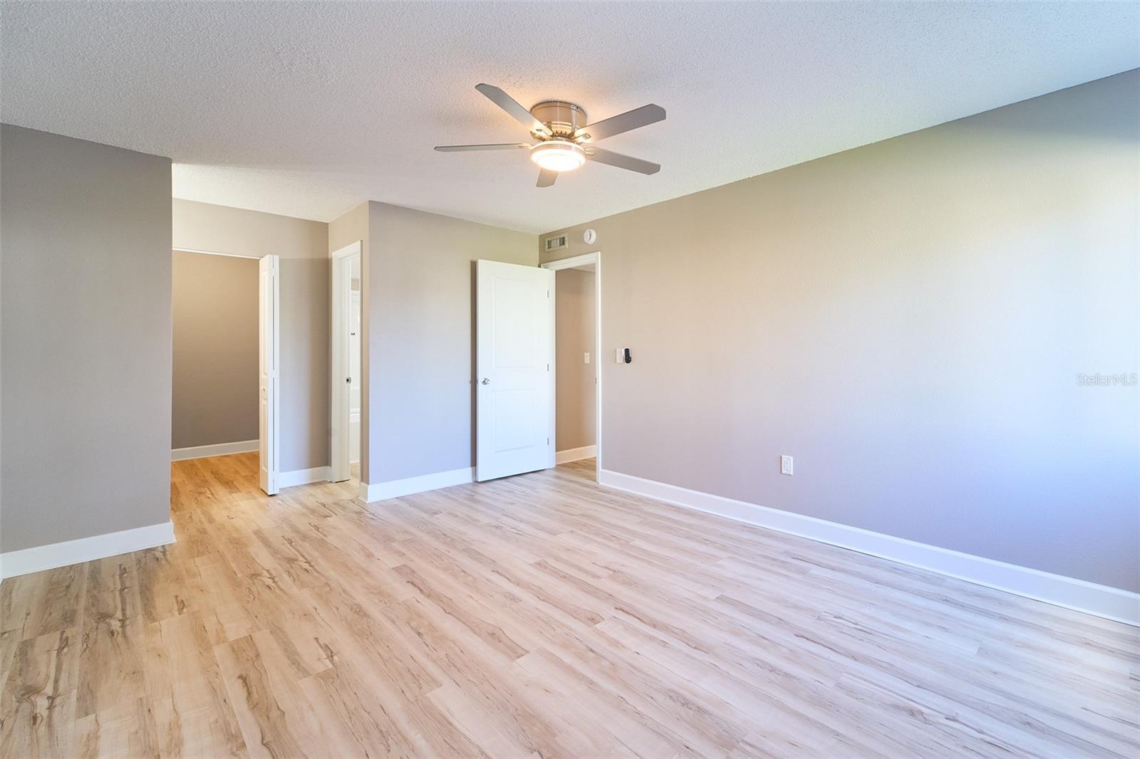 PEPPERTREE LAKE CONDO - Residential