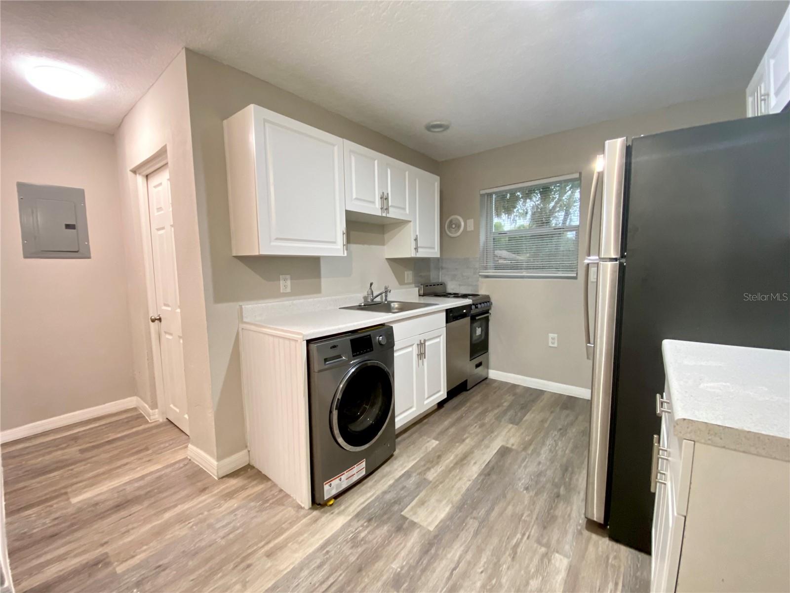 EUSTIS HOGANS SUB - Residential Lease