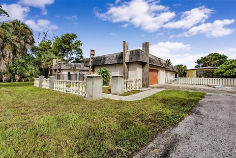 4231 Erindale Drive, North Fort Myers, FL 33903