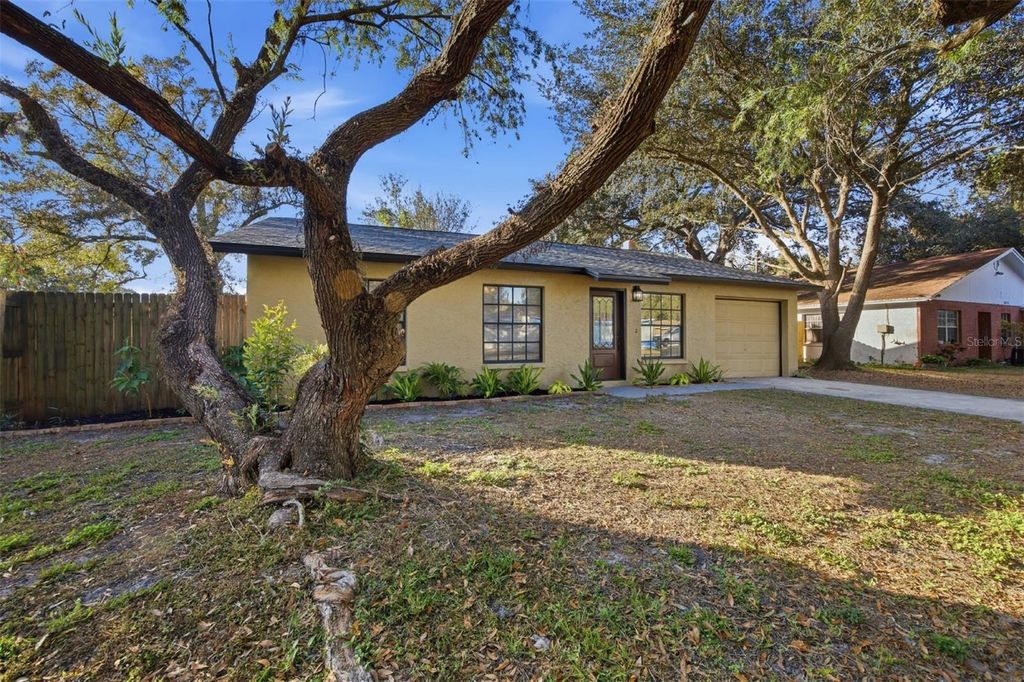 Photo of 10508 N Myrtle Street, Tampa, FL 33617 (MLS # TB8460761)