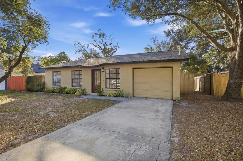 Photo of 10508 N Myrtle Street, Tampa, FL 33617 (MLS # TB8460761)