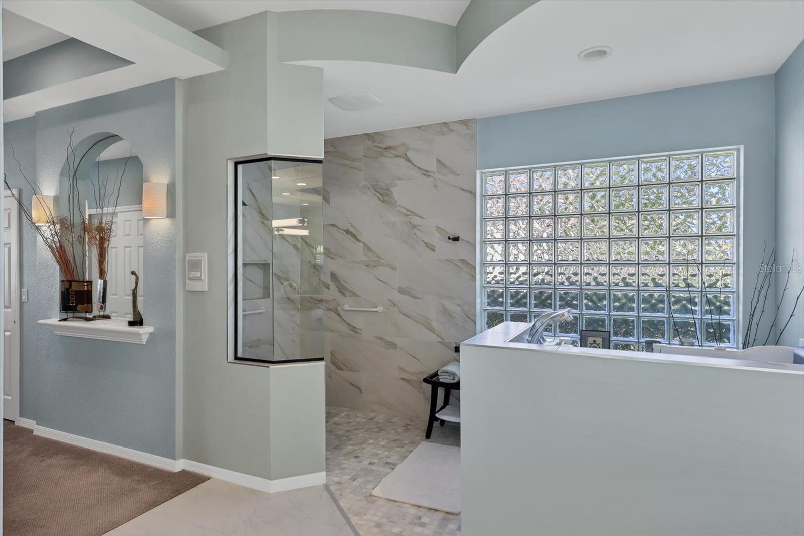 UNIVERSITY PARK COUNTRY CLUB - Residential