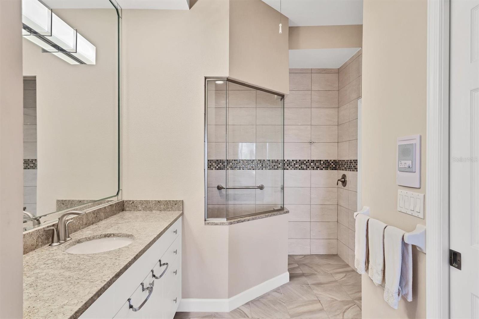 UNIVERSITY PARK COUNTRY CLUB - Residential