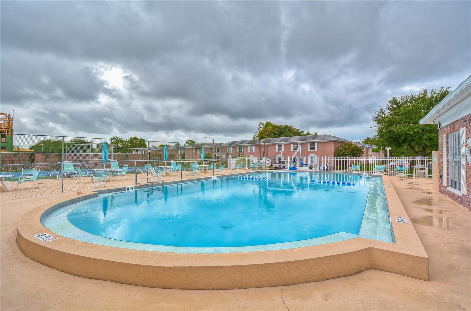 PATRIOT SQUARE APTS - Residential