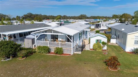 A home in LAKE WALES