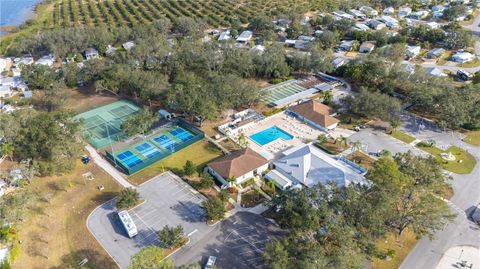 A home in LAKE WALES