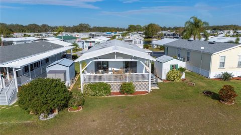 A home in LAKE WALES