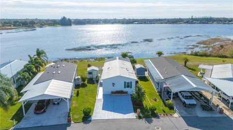 A home in LAKE WALES