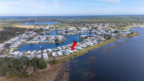 A home in LAKE WALES