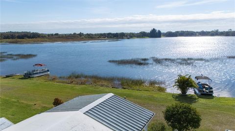 A home in LAKE WALES