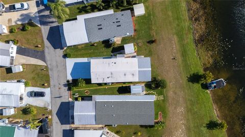 A home in LAKE WALES