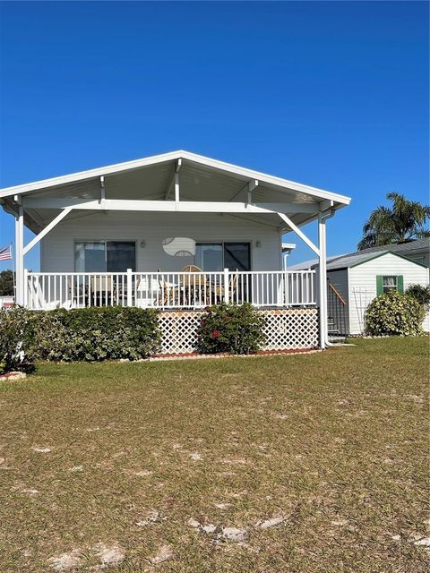 A home in LAKE WALES