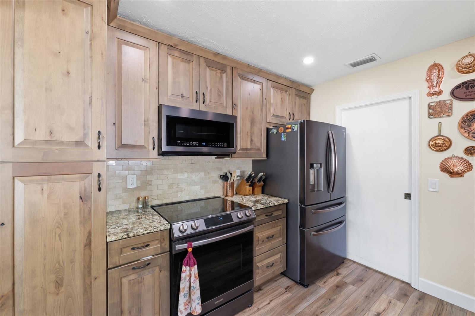 LAKE ELLEN GROVE SUB - Residential