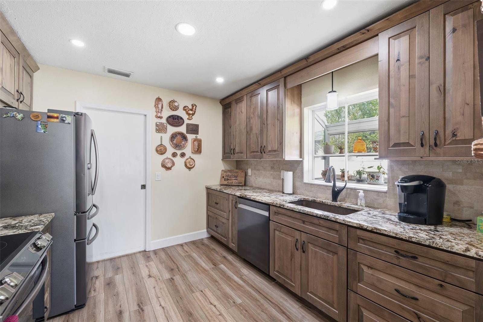 LAKE ELLEN GROVE SUB - Residential