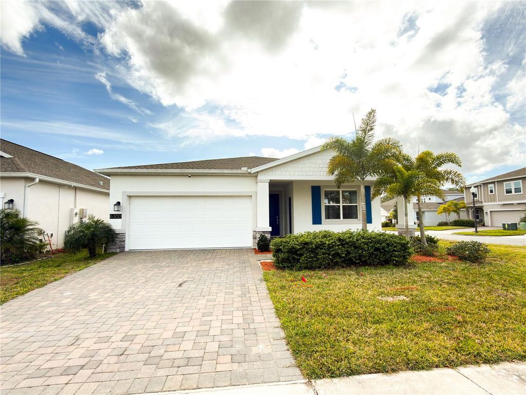 Photo of 6300 Chirpine Lane, Saint Cloud, FL 34771 (MLS # S5142300)