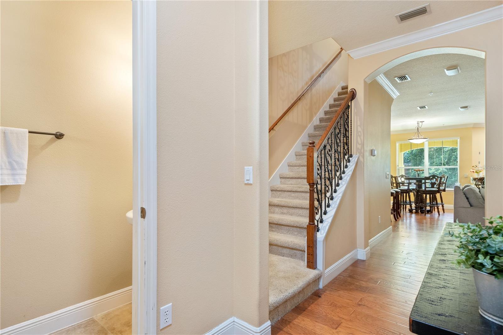 1379 BENEVOLENT STREET