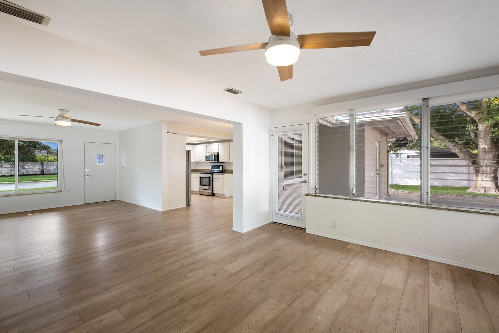 SOUTH GATE - Residential