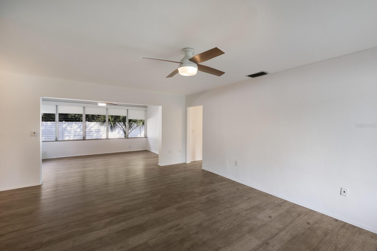 SOUTH GATE - Residential