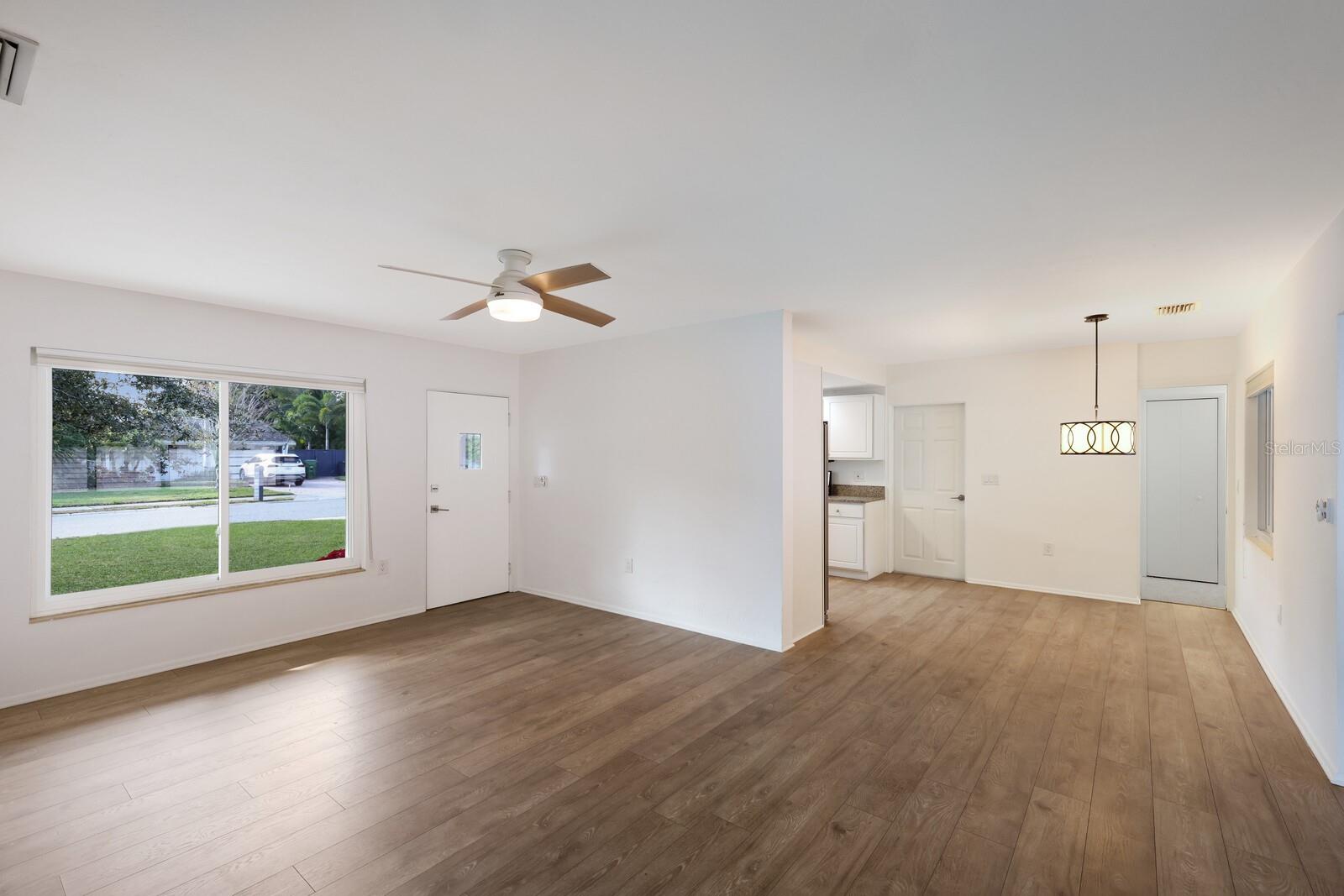 SOUTH GATE - Residential