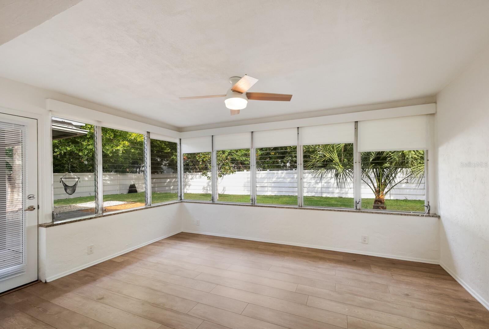 SOUTH GATE - Residential