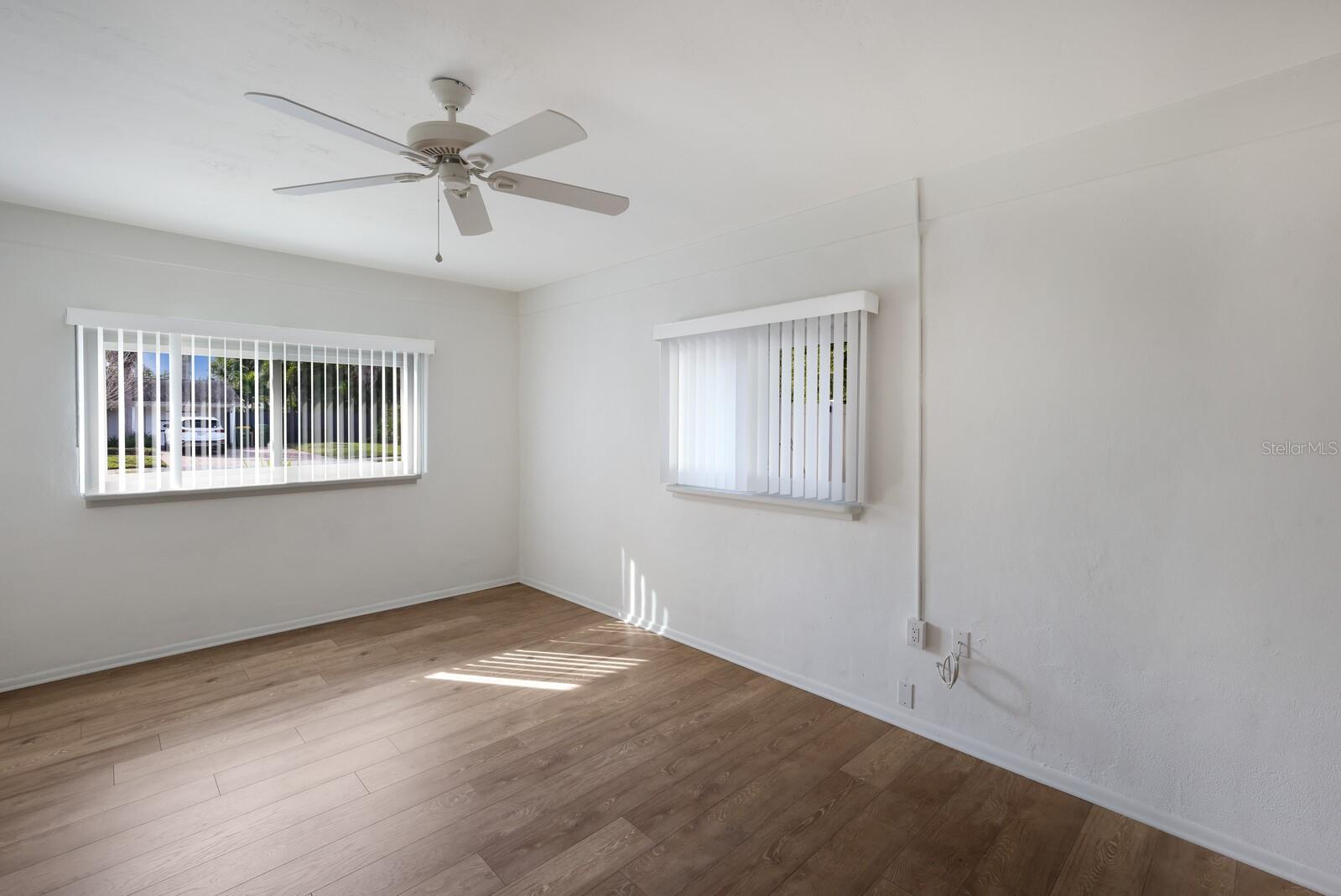 SOUTH GATE - Residential