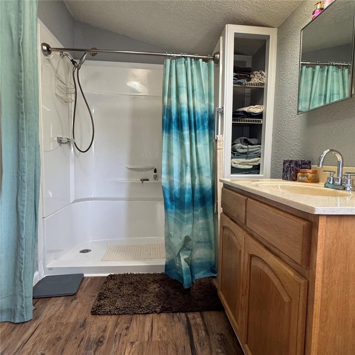 ROVAN FARMS - Residential