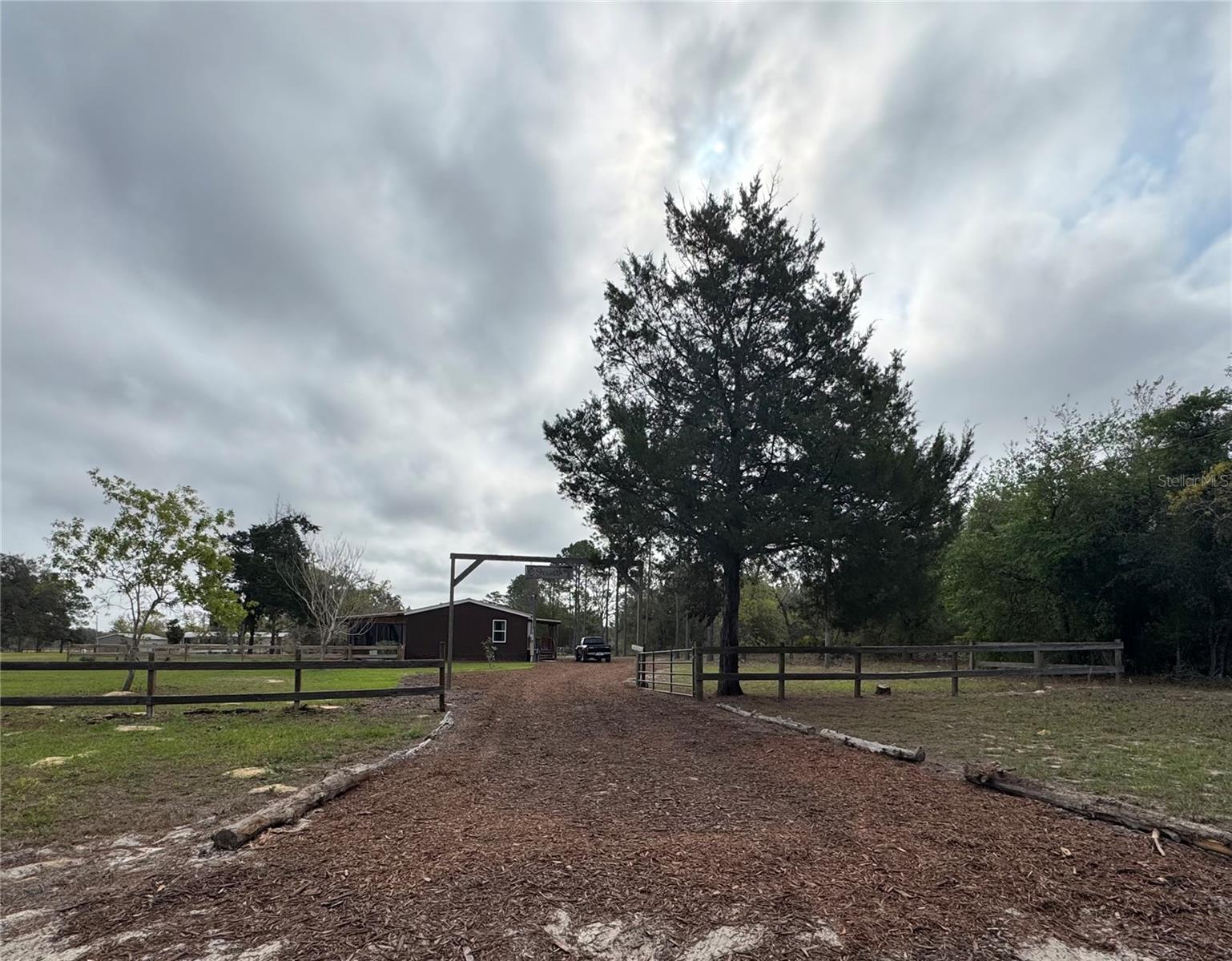 6845 S SUNNYVIEW POINT