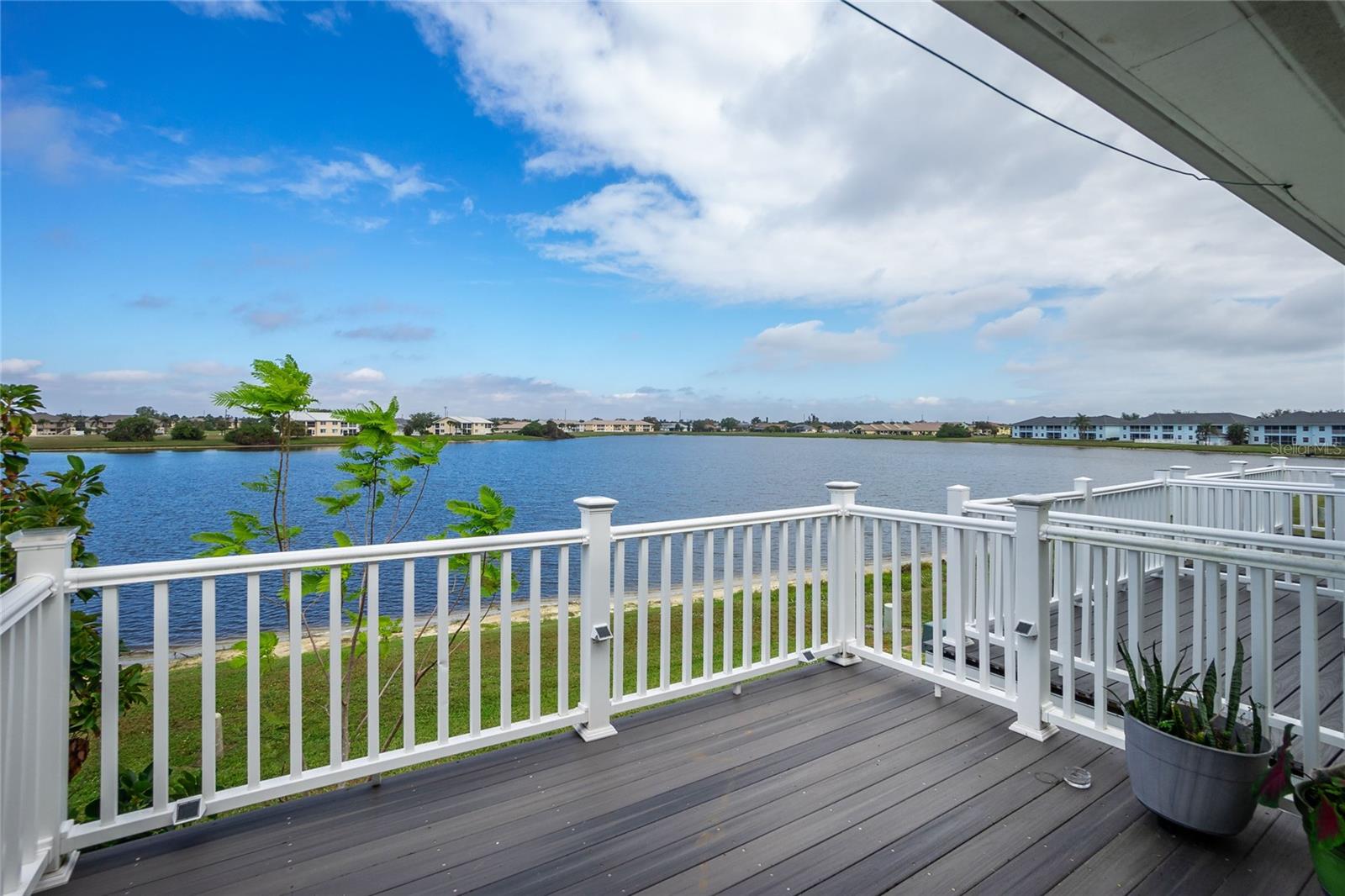 LAKE RIO TWNHMS - Residential