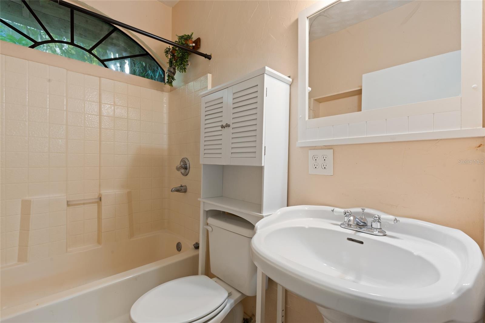 ST PETERSBURG INVESTMENT CO SUB - Residential Income