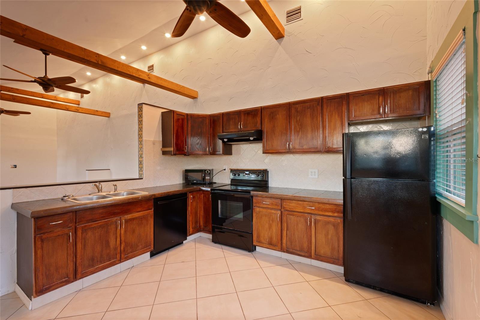 ST PETERSBURG INVESTMENT CO SUB - Residential Income