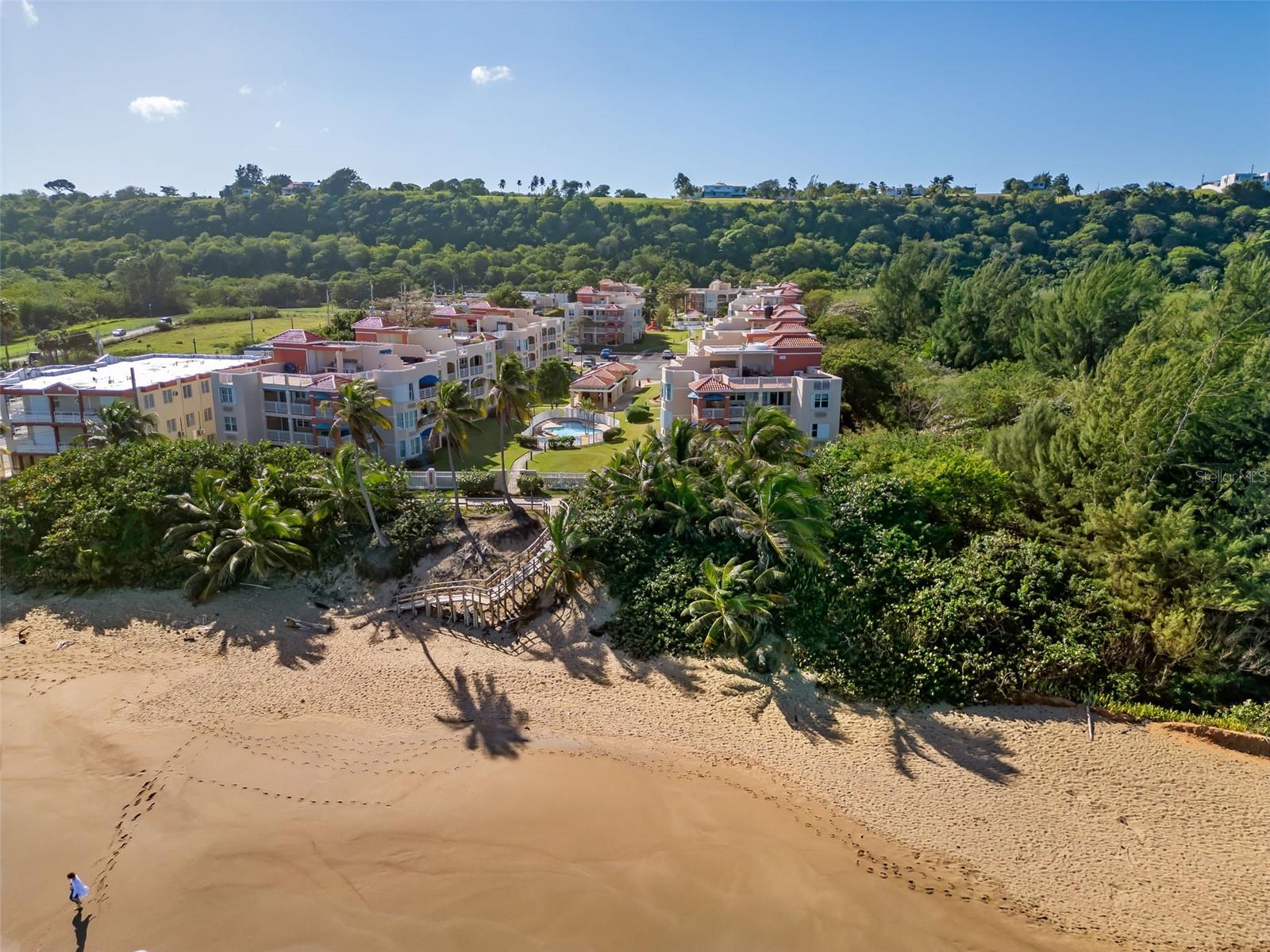 COND. ISLA BELA BEACH RESORT - Residential