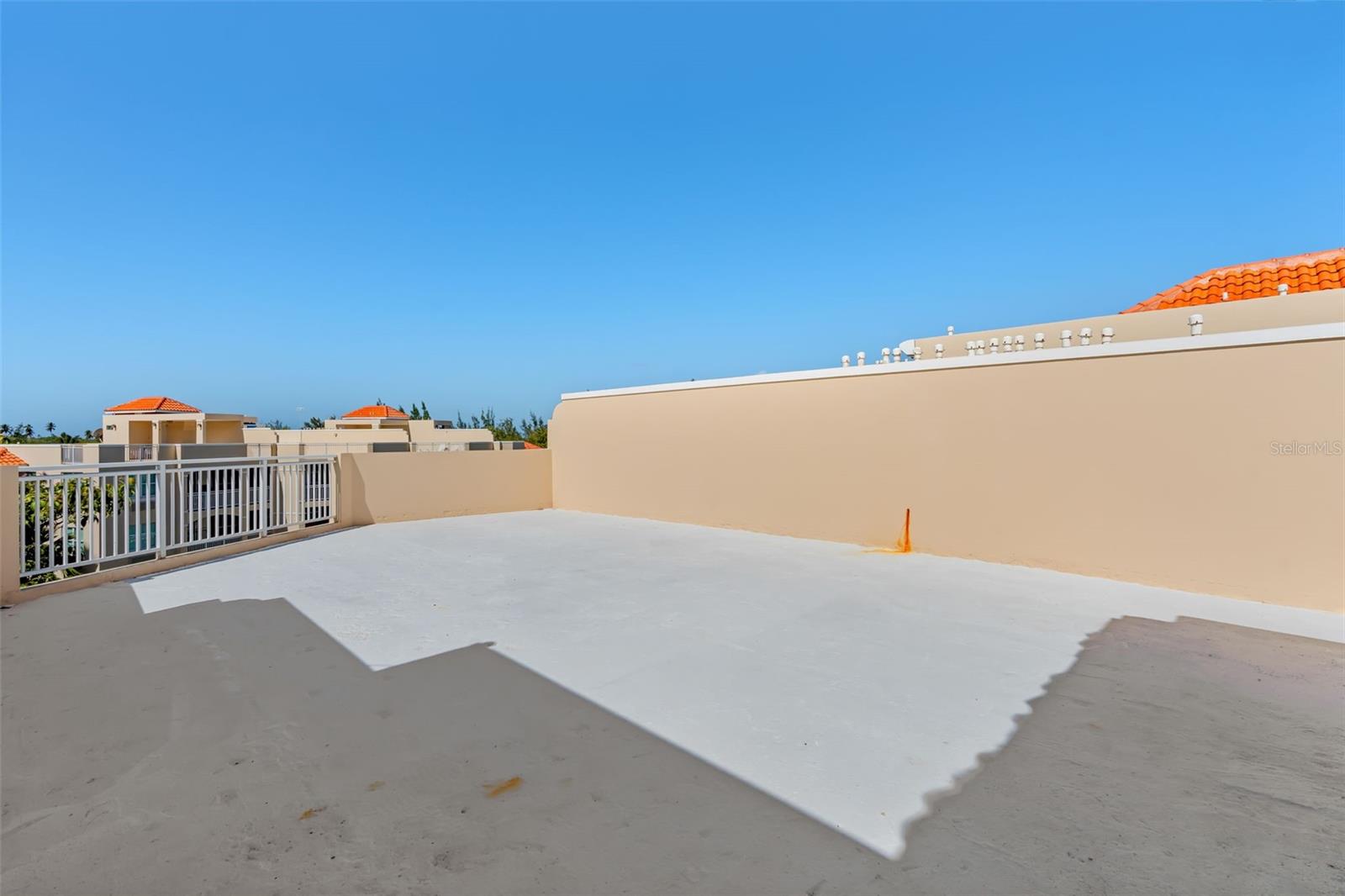 COND. ISLA BELA BEACH RESORT - Residential