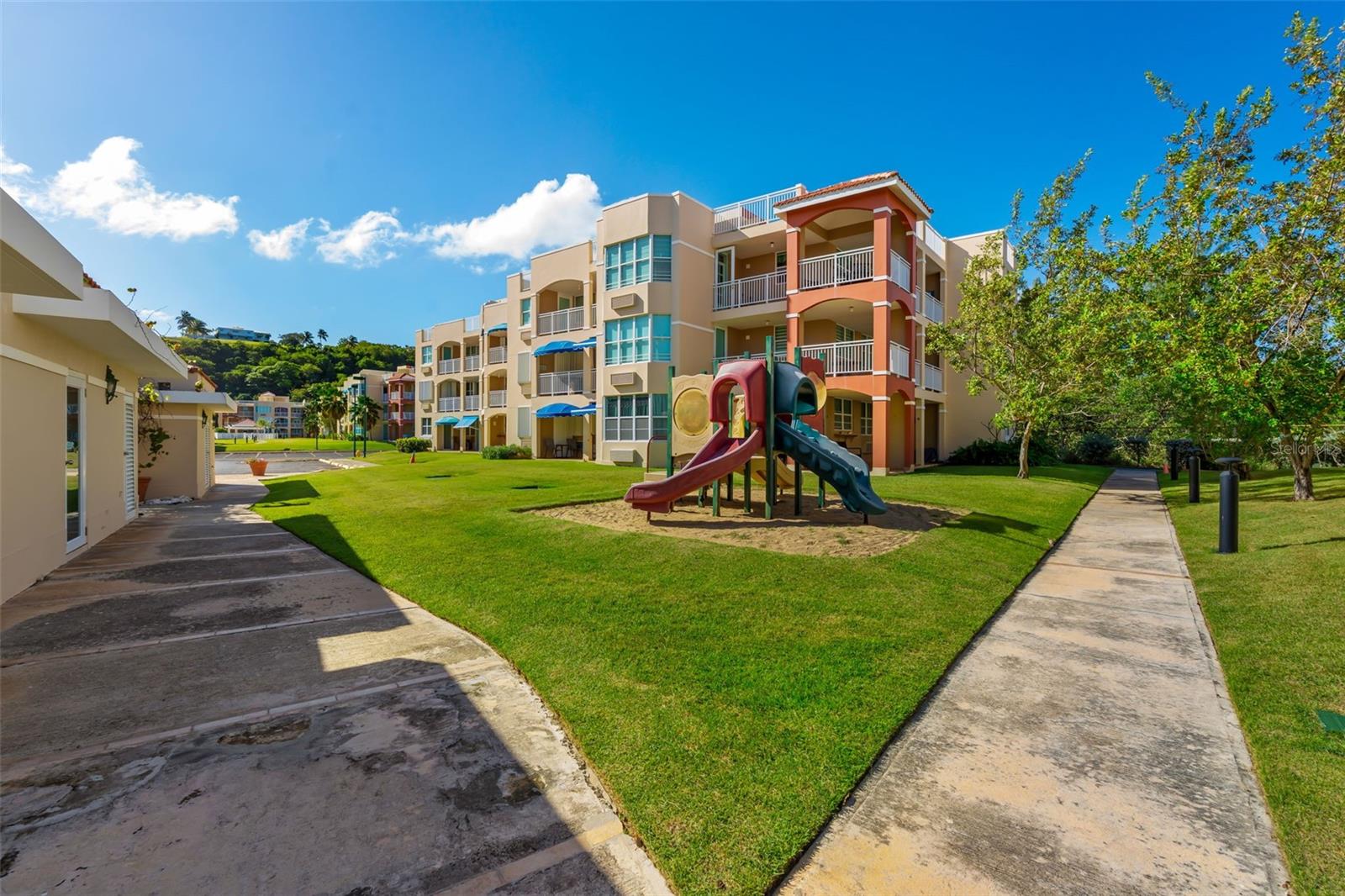 COND. ISLA BELA BEACH RESORT - Residential