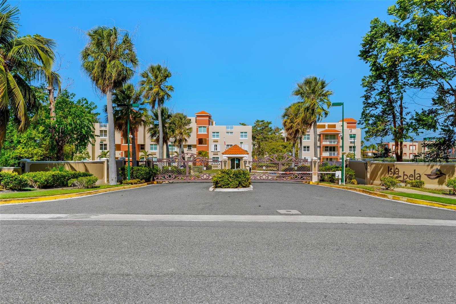 COND. ISLA BELA BEACH RESORT - Residential