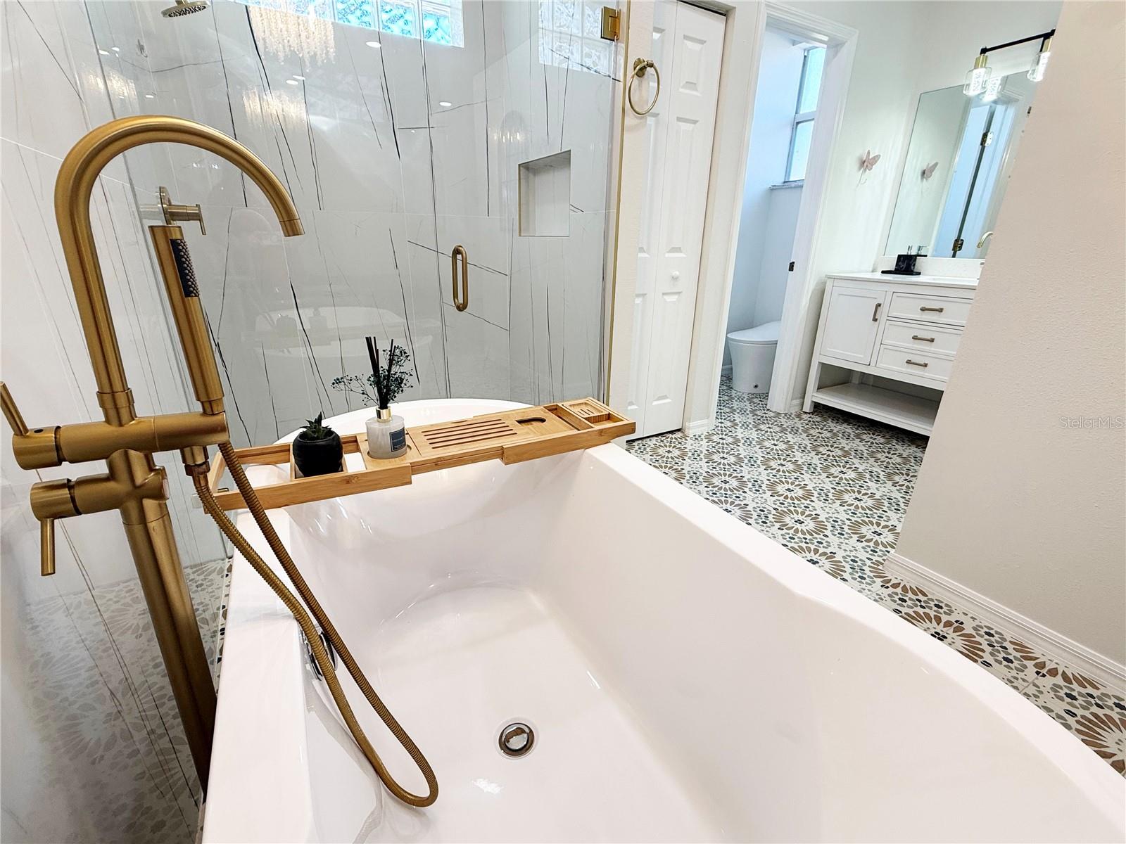 BARCLAY TRAILS - Residential