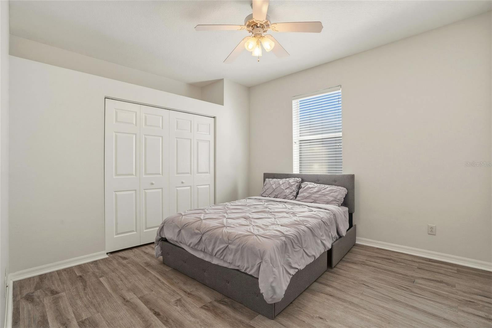 BARCLAY TRAILS - Residential