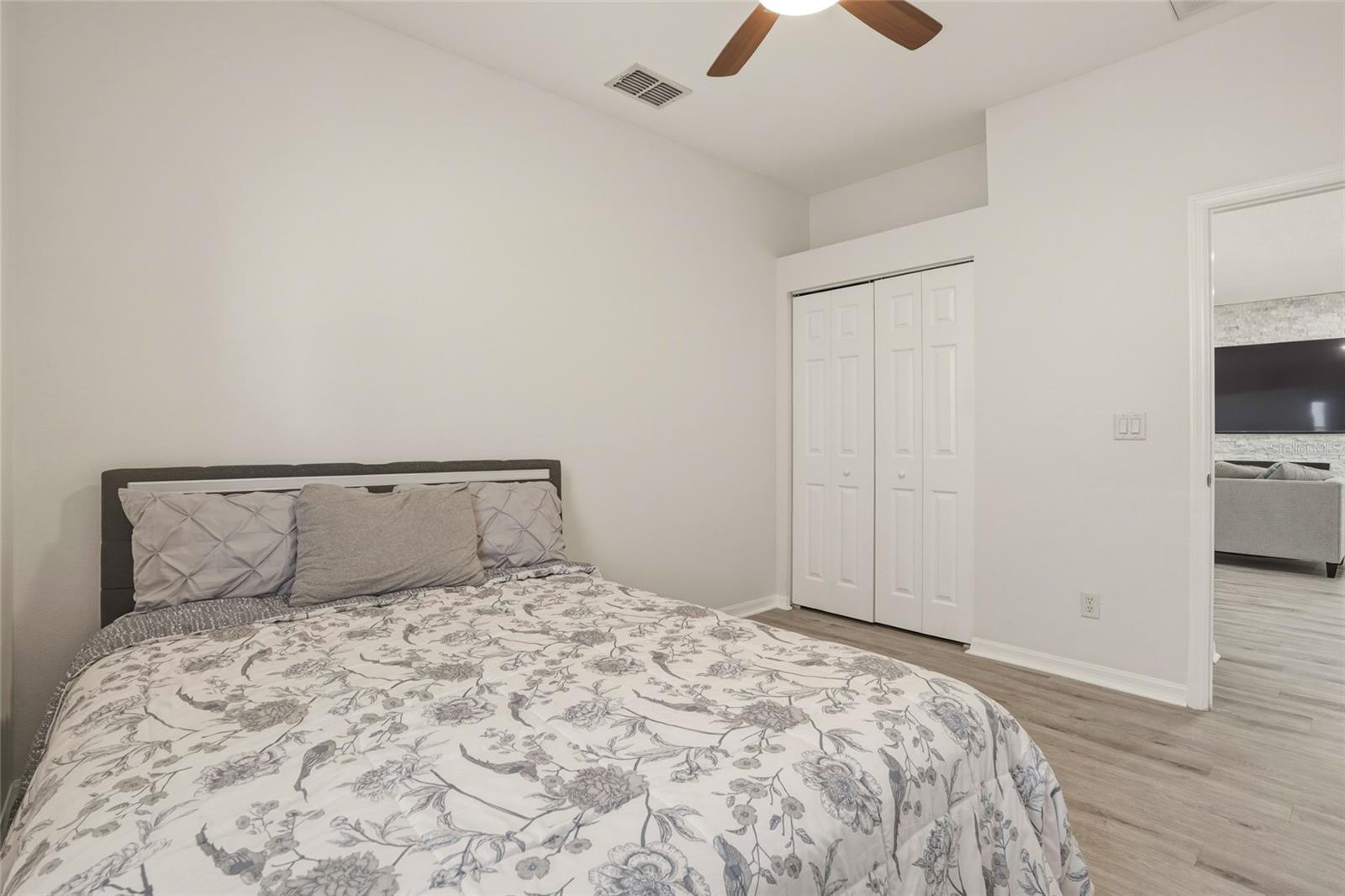 BARCLAY TRAILS - Residential